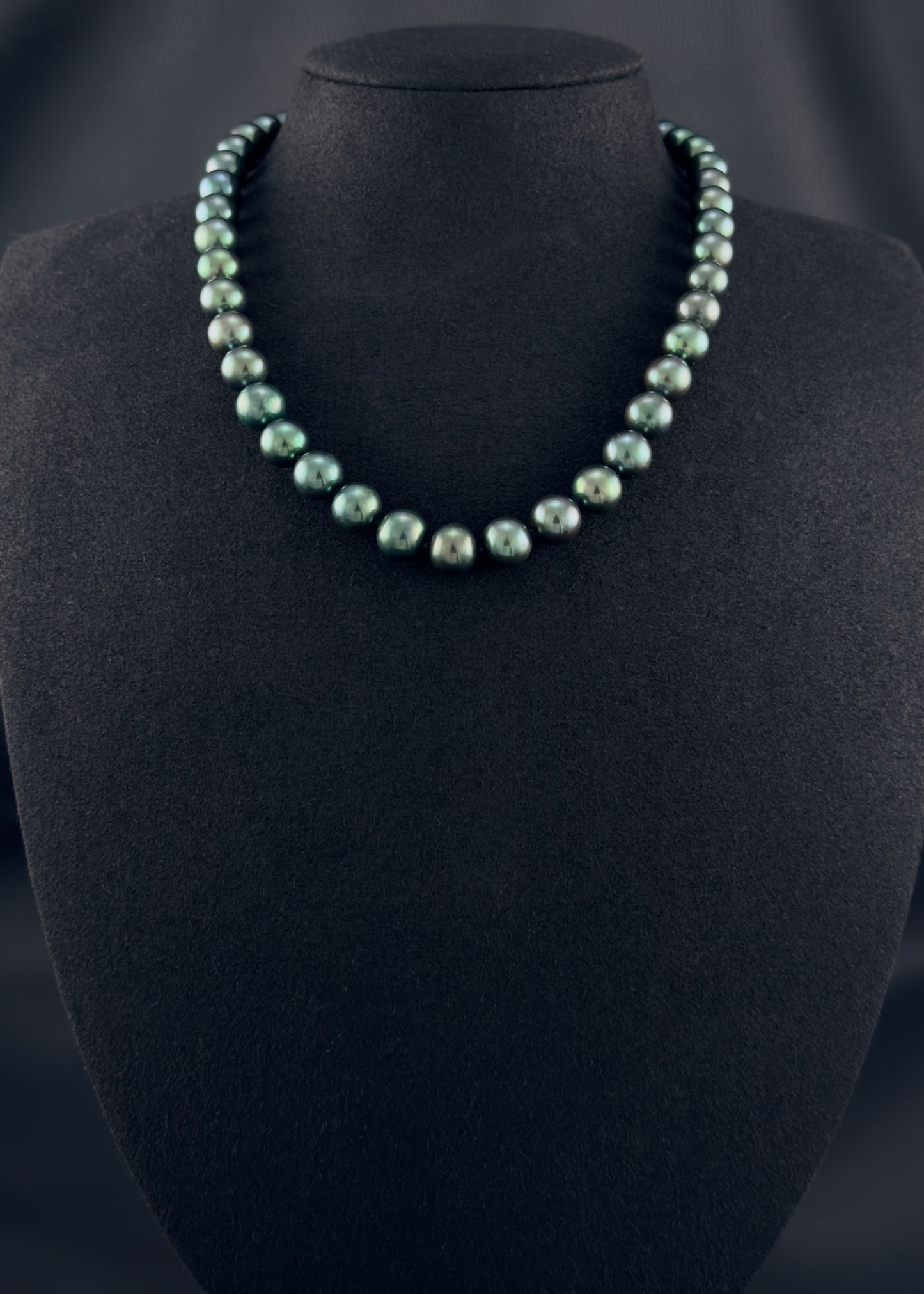 16" Tahitian Green Pearl Necklace | AAAAA Grade | 14K Clasp