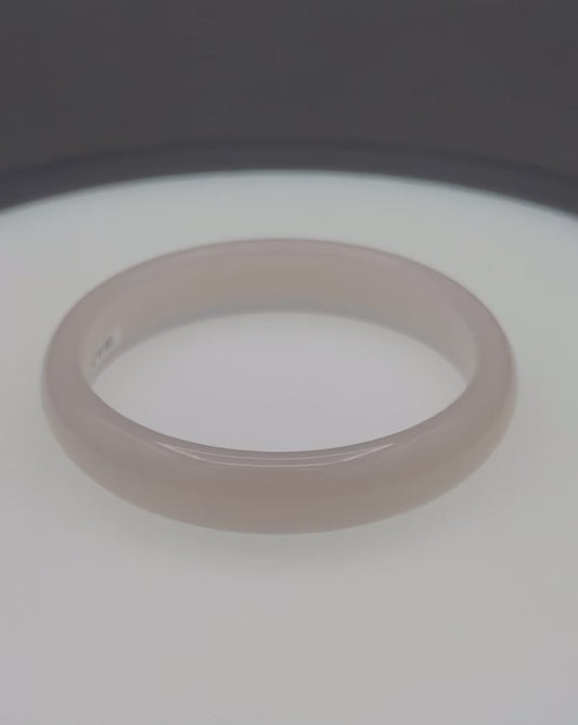Bangle | White Agate | 67mm