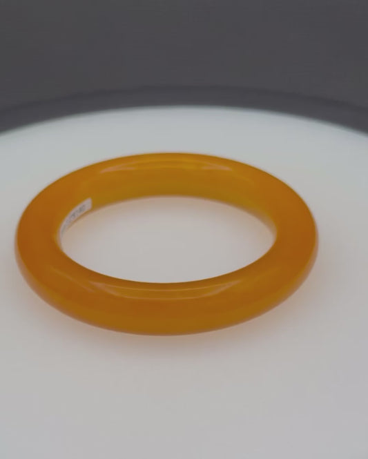 Bangle | Light Orange Jade | 58 mm