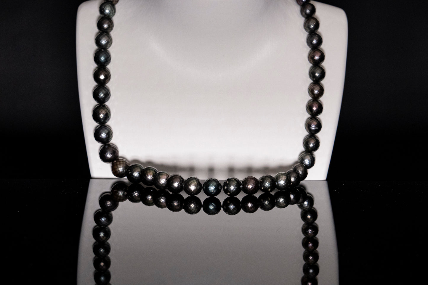 24" Tahitian Black-Green-Pearl  Carved Necklace | AAA Grade | *No Clasp. [cnT062]