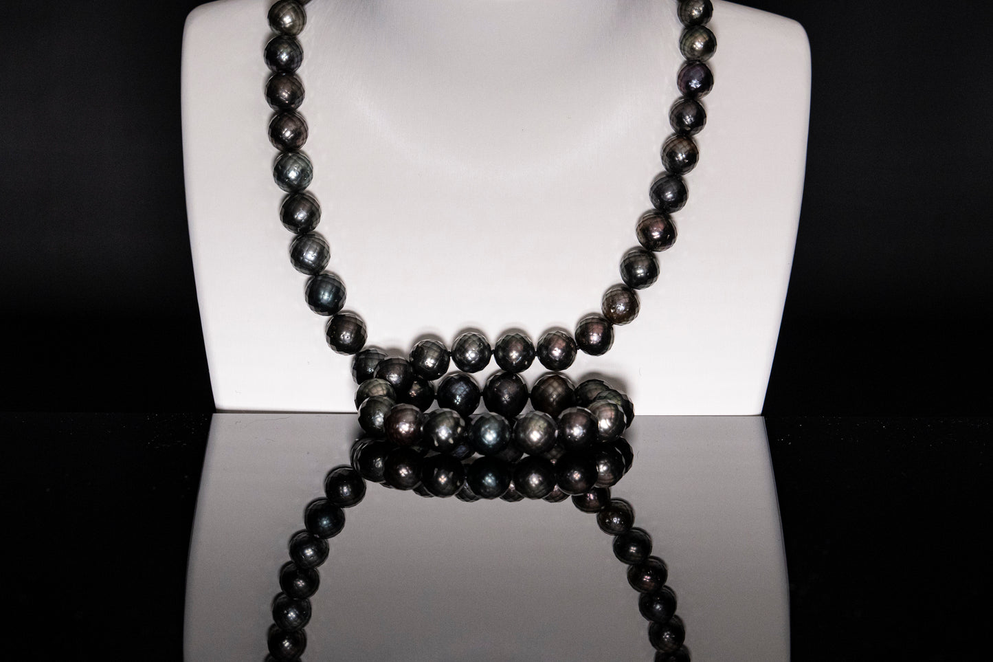 24" Tahitian Black-Green-Pearl  Carved Necklace | AAA Grade | *No Clasp. [cnT062]