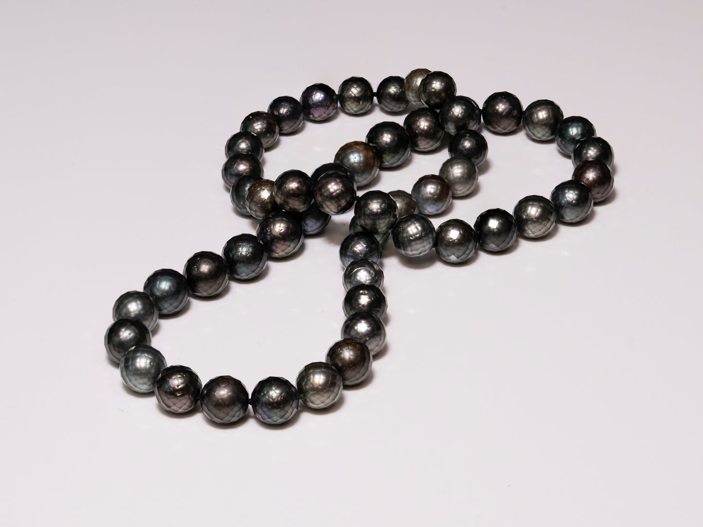 24" Tahitian Black-Green-Pearl  Carved Necklace | AAA Grade | *No Clasp. [cnT062]