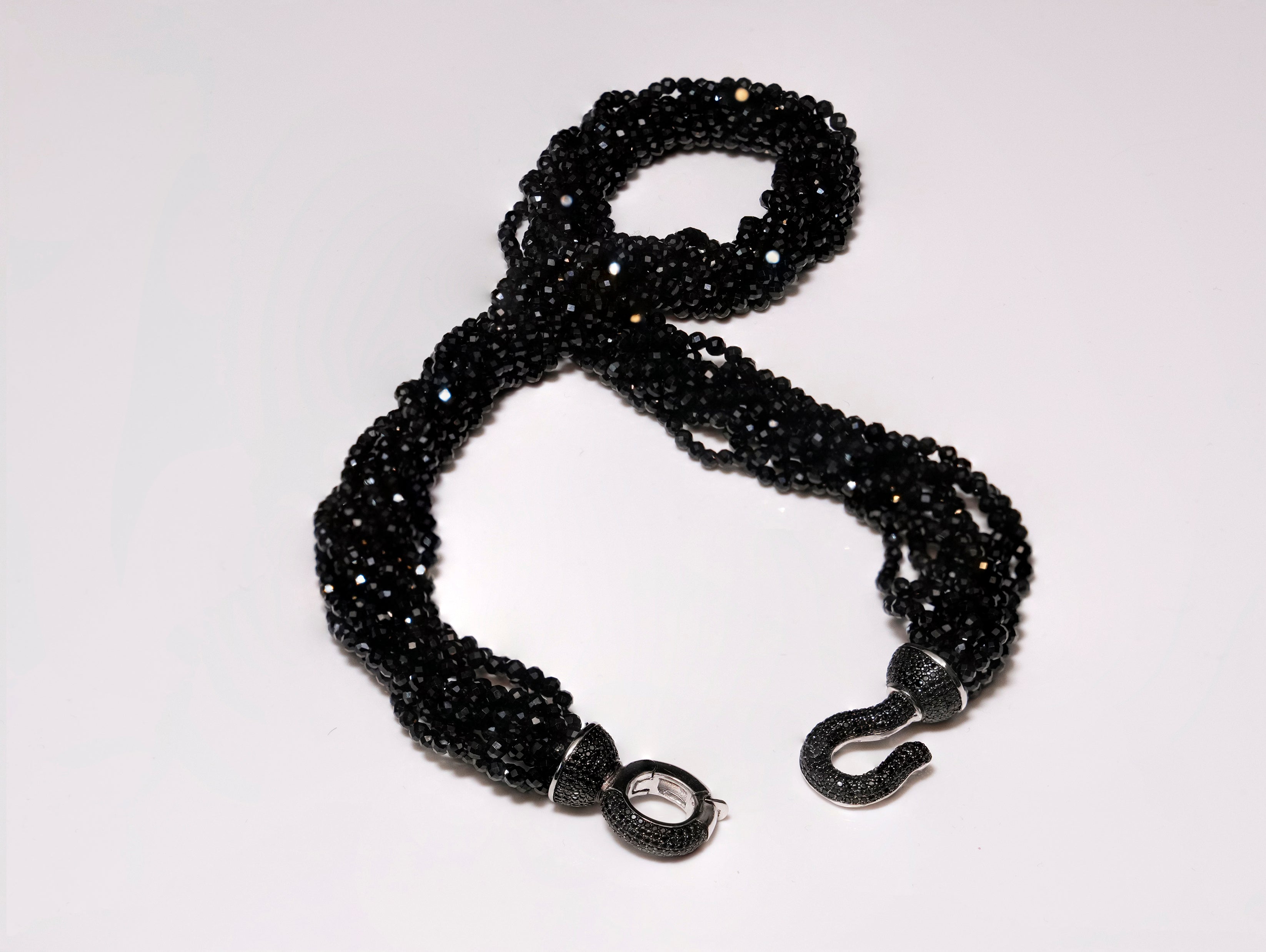 18" Black Spinal Necklace | Plated Clasp [cnS001]