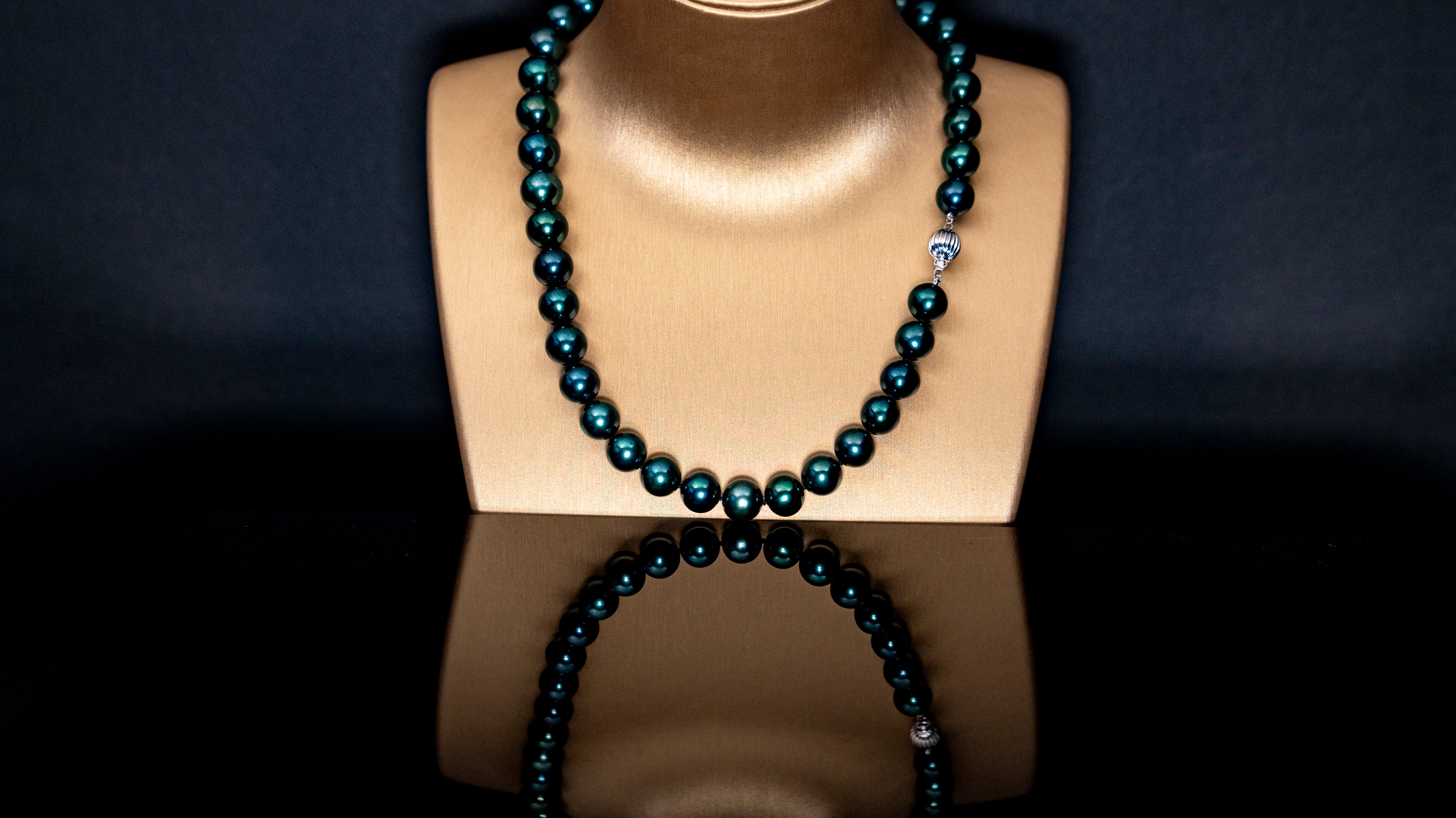 18" Tahitian Deep-Green | AAAAA grade | 14K [cnT101]