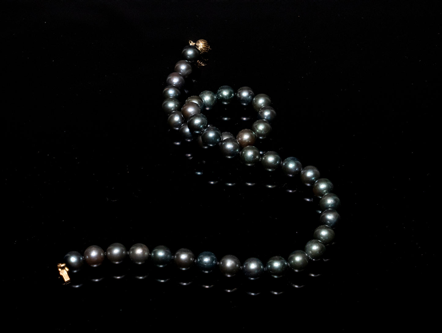 16" Tahitian Grey-Green Pearl Necklace | AAAA Grade | 14K Clasp [cnT030]