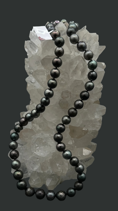 24" Tahitian Carved Black Green Pearl Necklace | AAA Unusually Good Grade | No Clasp.