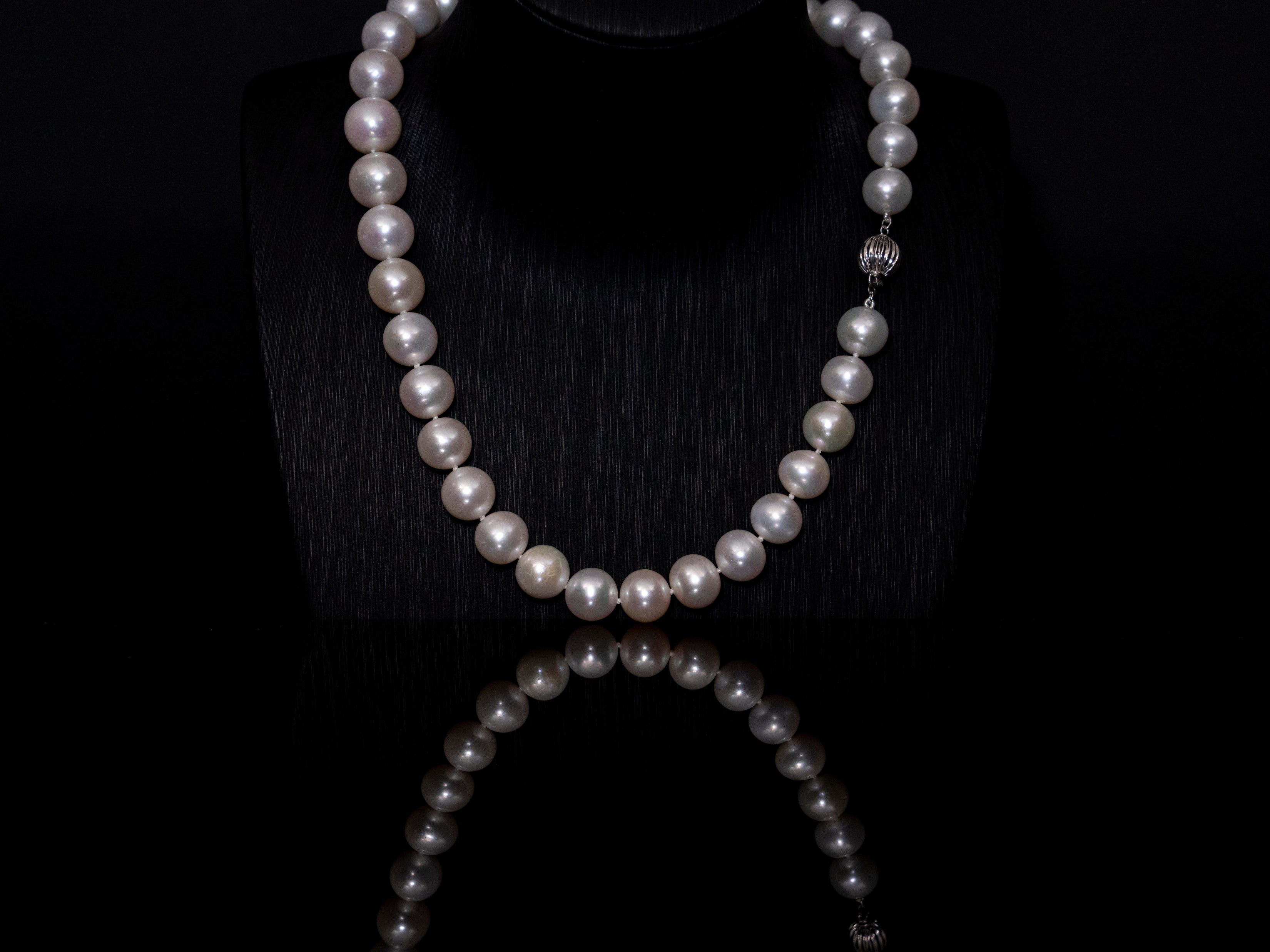 Elanora III White South Sea Pearl Necklace [cn011]