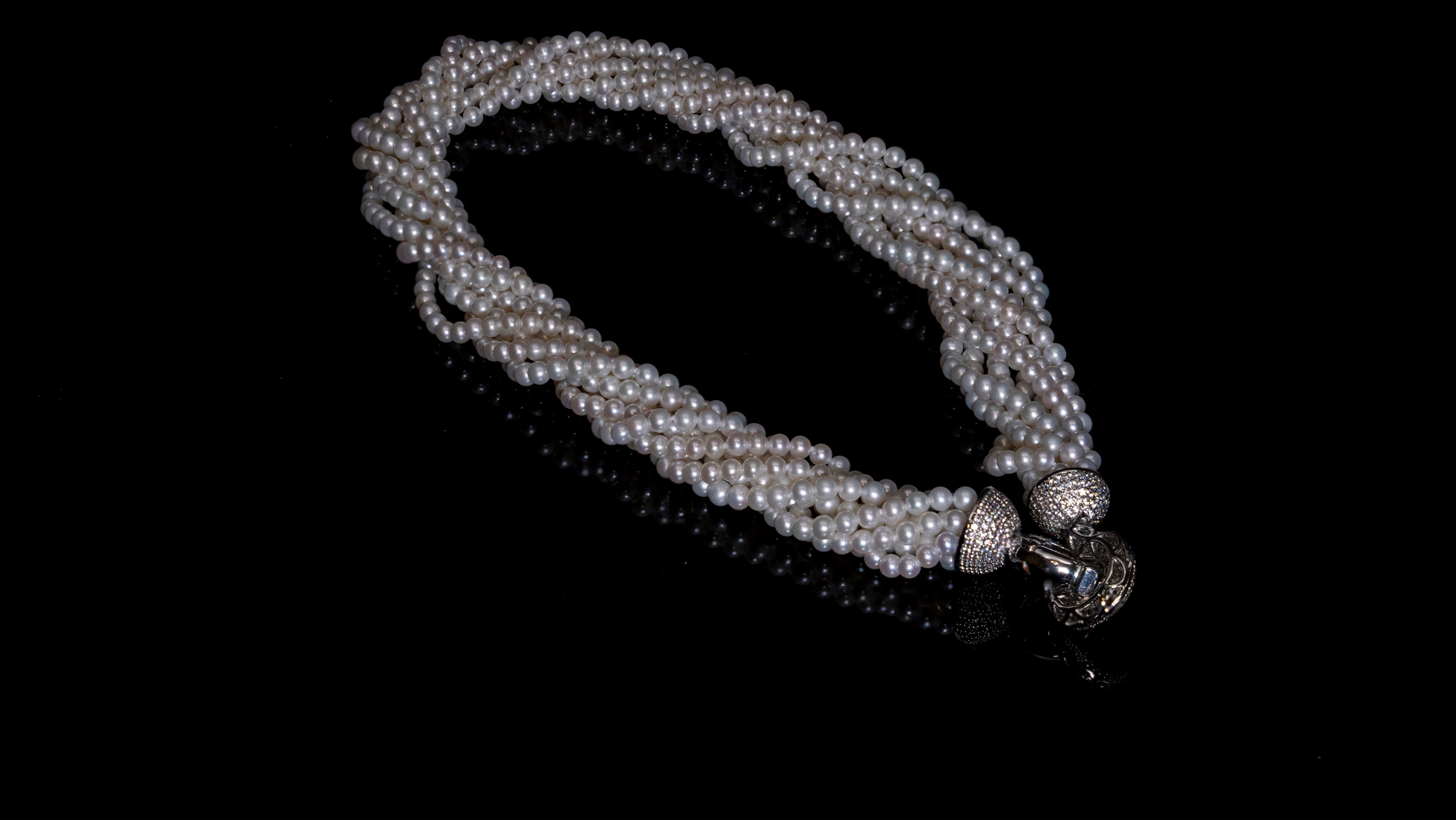 18" South Sea White Pearl Necklace | AAAAA Grade | Plated Inset (white-gold) Clasp [cn081]