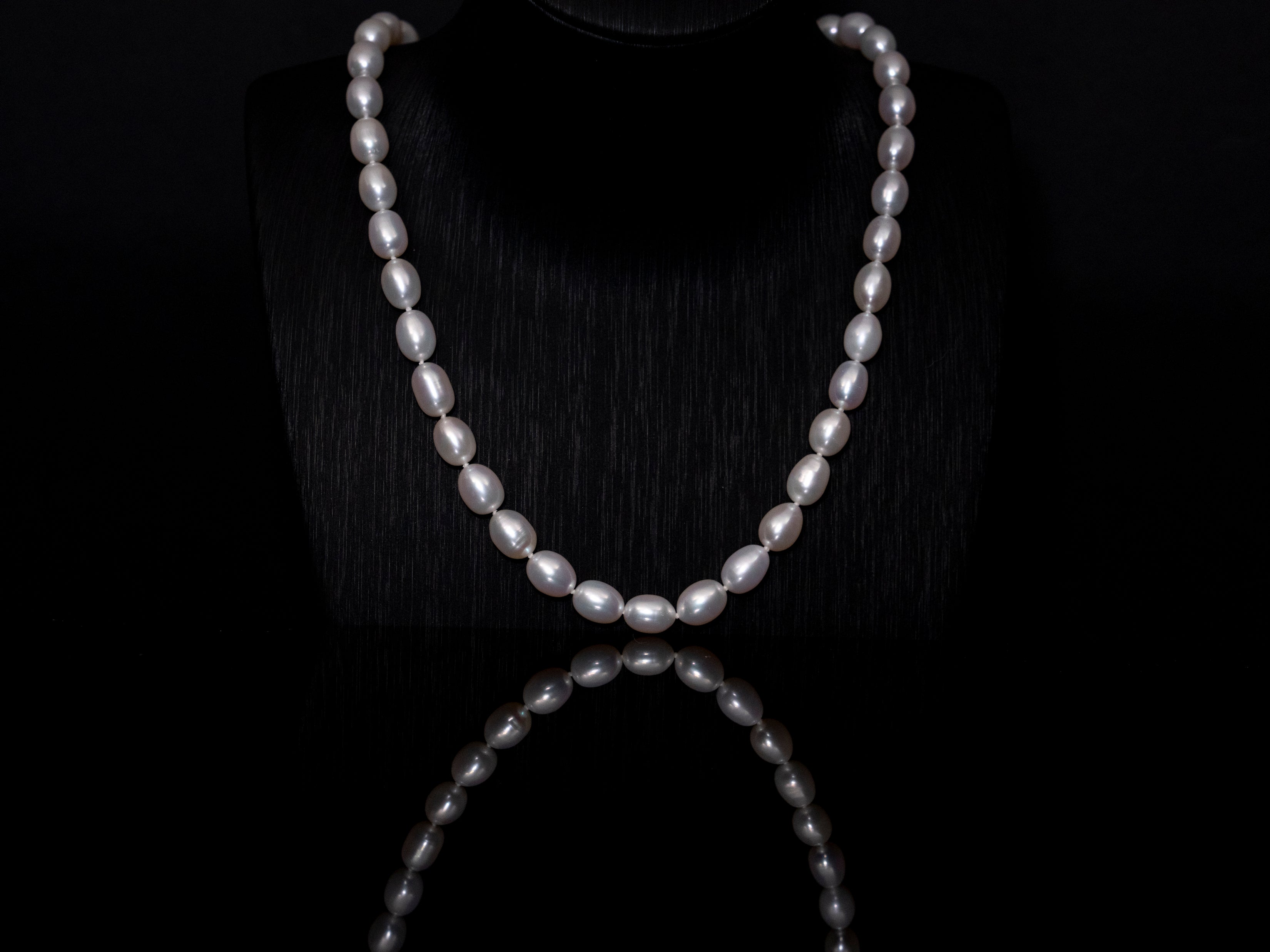 20" Oval Baroque White Pearl Necklace | AAAAA Grade | 18K (yellow-gold) Clasp [cn084]