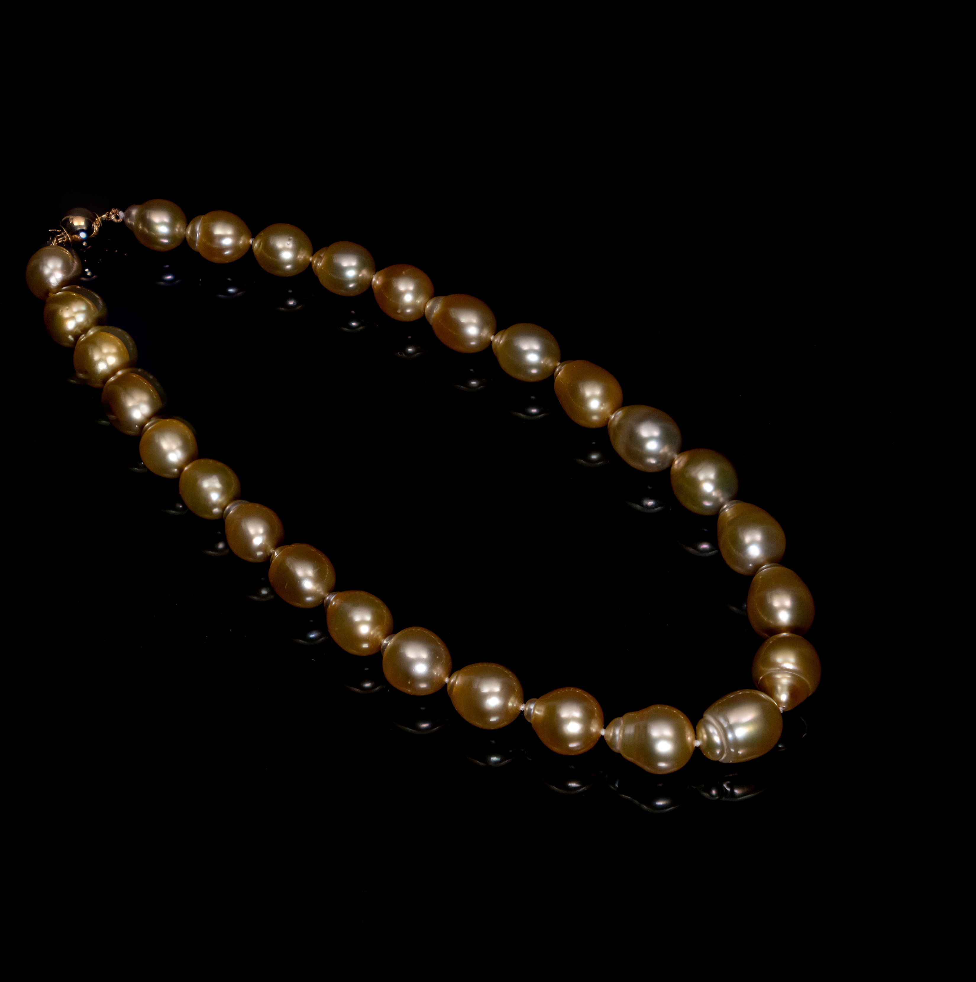 16" | South Sea Baroque Golden Necklace | TOP Grade | 18K Clasp [cn101]