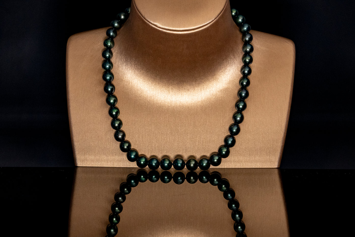 24" Tahitian Black-Green-Blue Pearl Necklace | AAAAA Grade | 14K Clasp [cnT063]