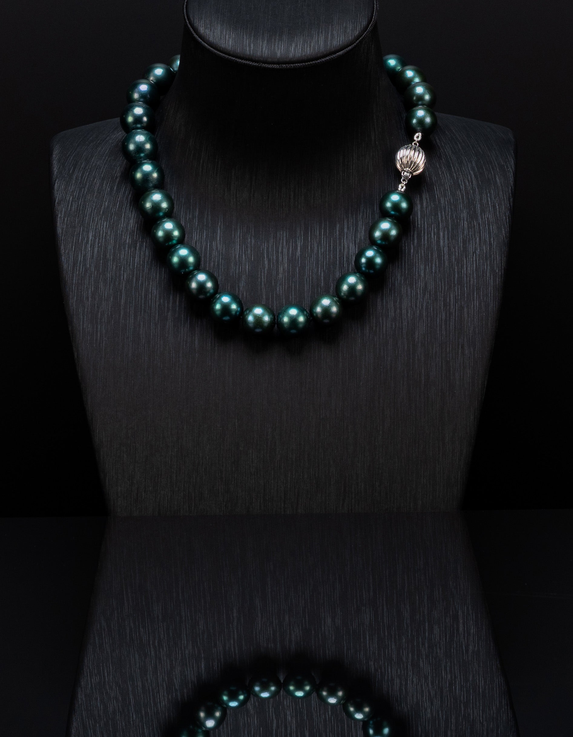 15" Tahitian Dark-Green Pearl Necklace | AAAAA Grade | 14K Clasp [cnT113]