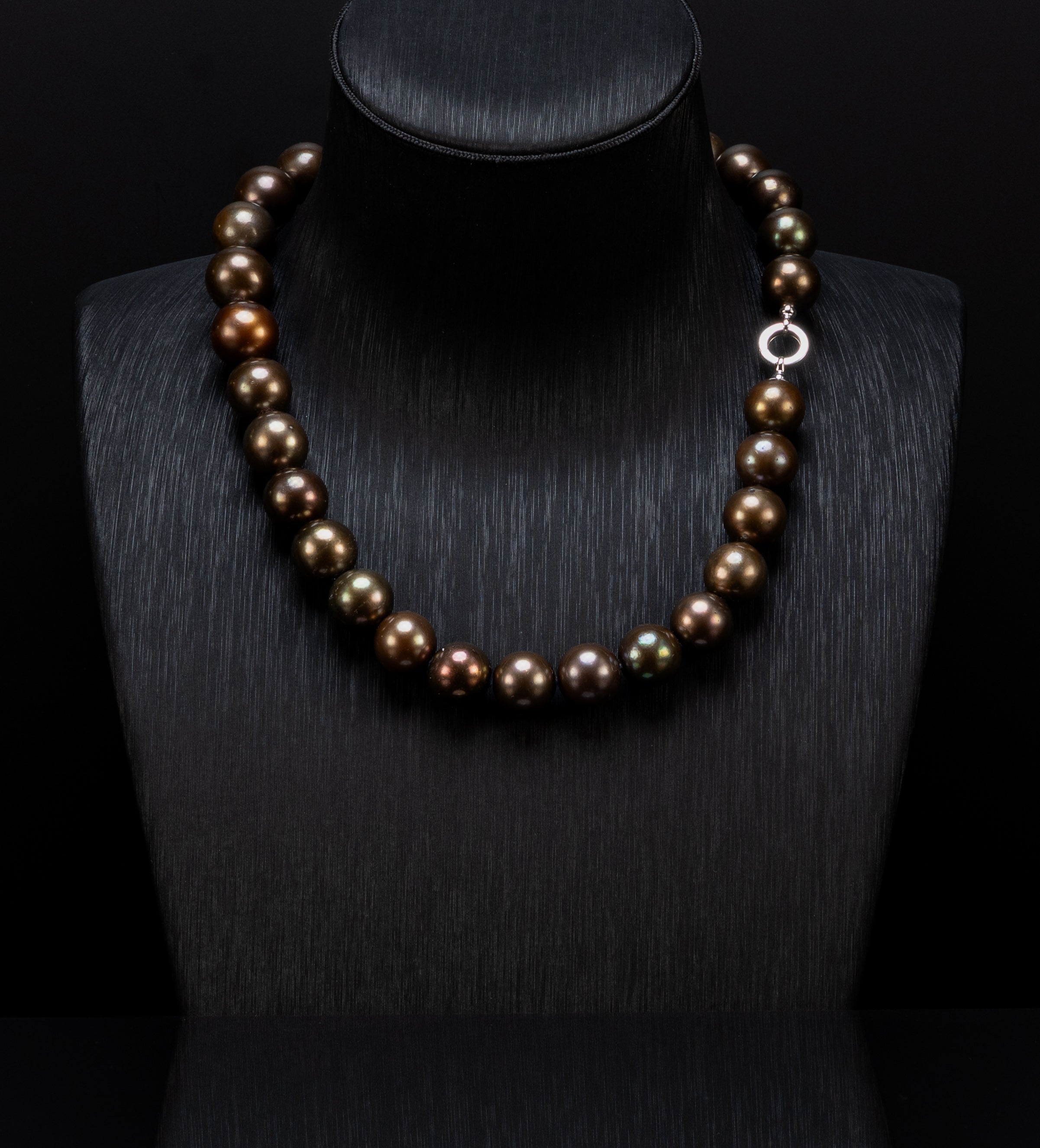 16" Tahitian Chocolate Necklace | AAAAA | 18K Clasp [cnT122]