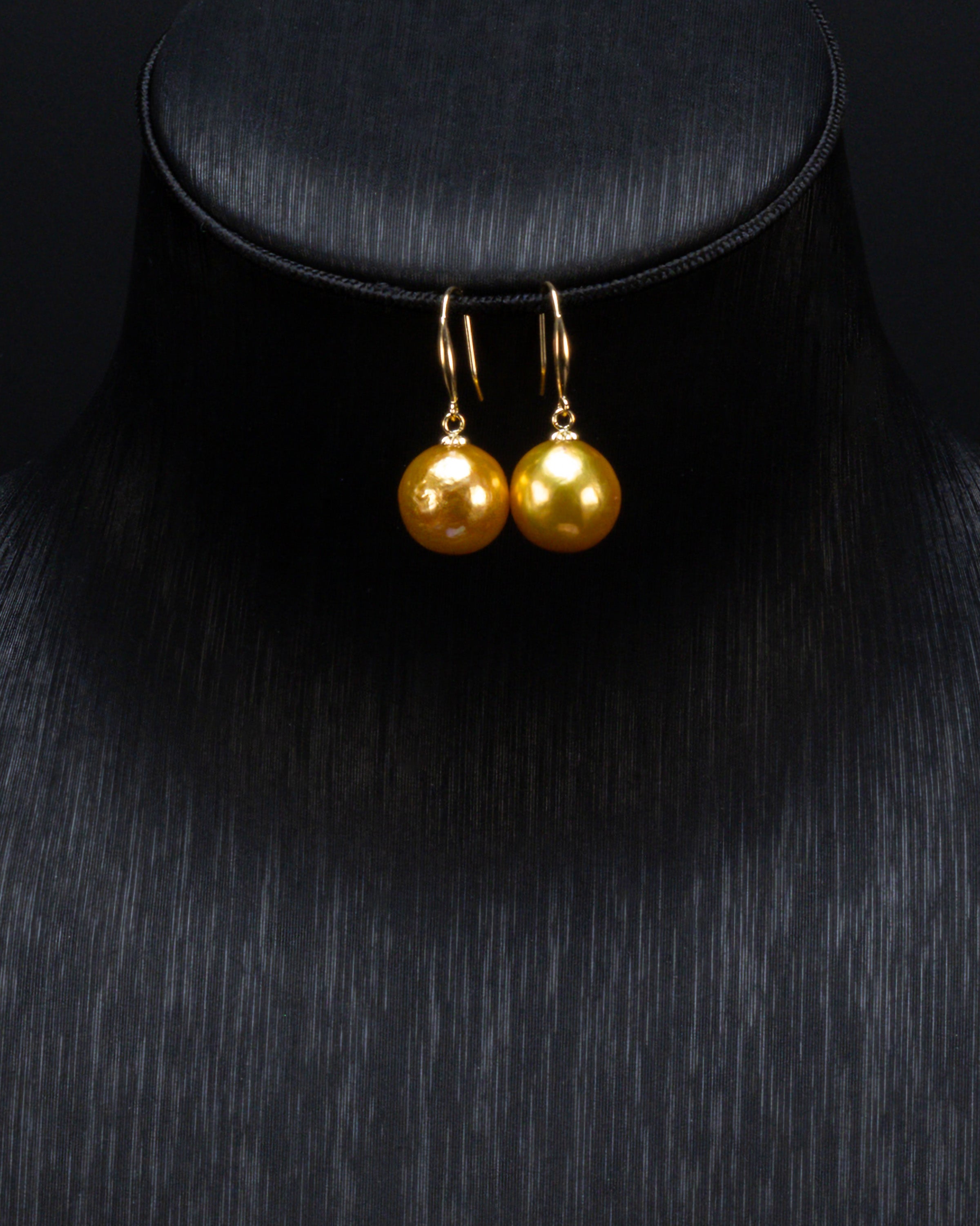 Fine Gold Baroque Drop Earring