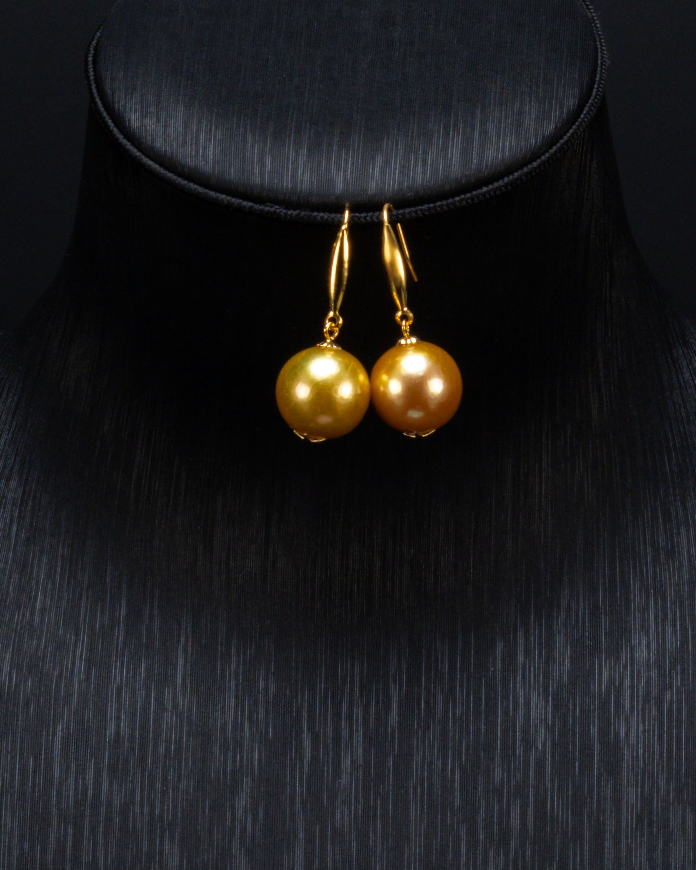 Fine Gold South Sea Cultured Round Drop Earring