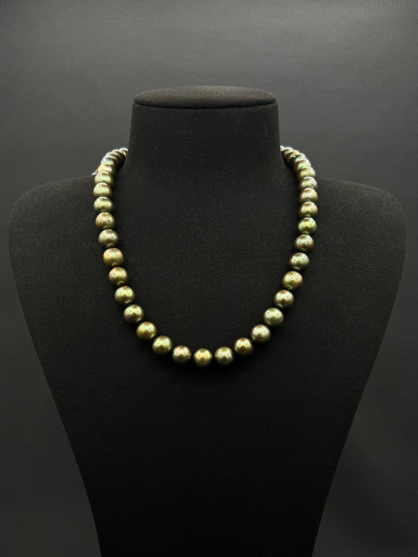 18.5" South Sea Natural Pistachio Pearl Necklace | AAA Standard Grade | 14K White Gold