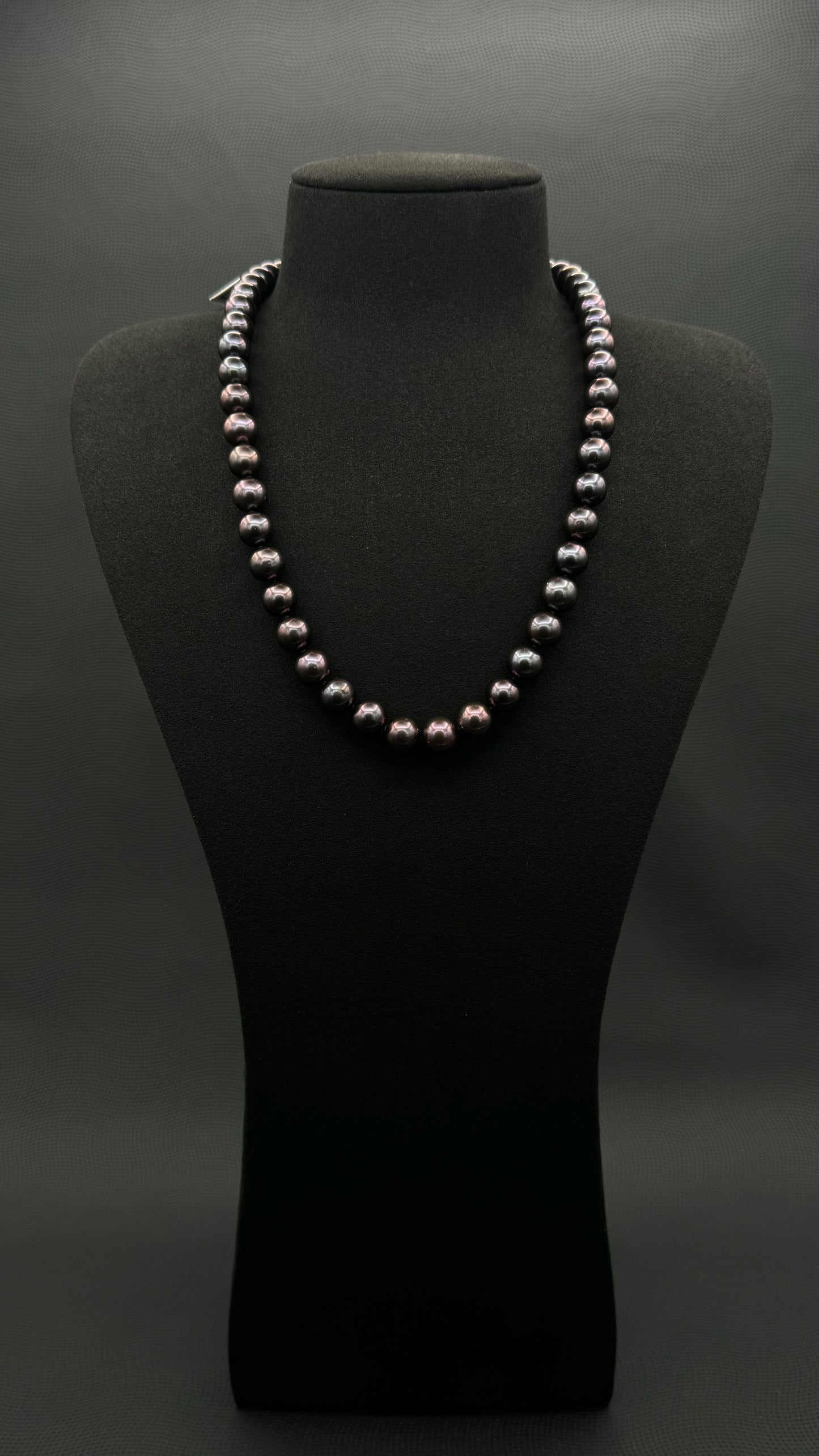 20" South Sea Natural Black Razzberry Pearl Necklace | AAAAA Excellent Grade | 14K White Gold