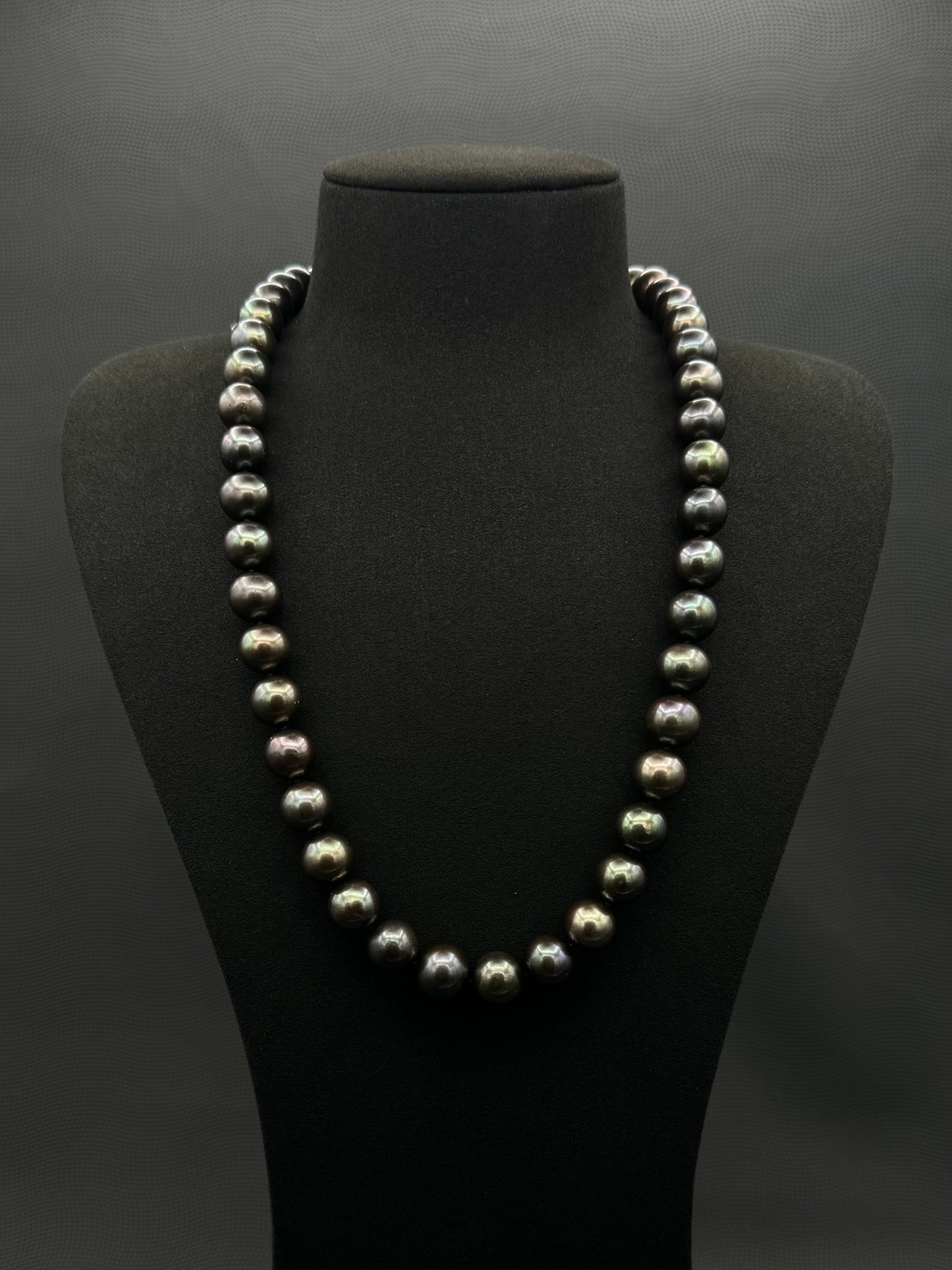 24" Tahitian Black Pearl Necklace | AAAAA Excellent Grade | No Clasp