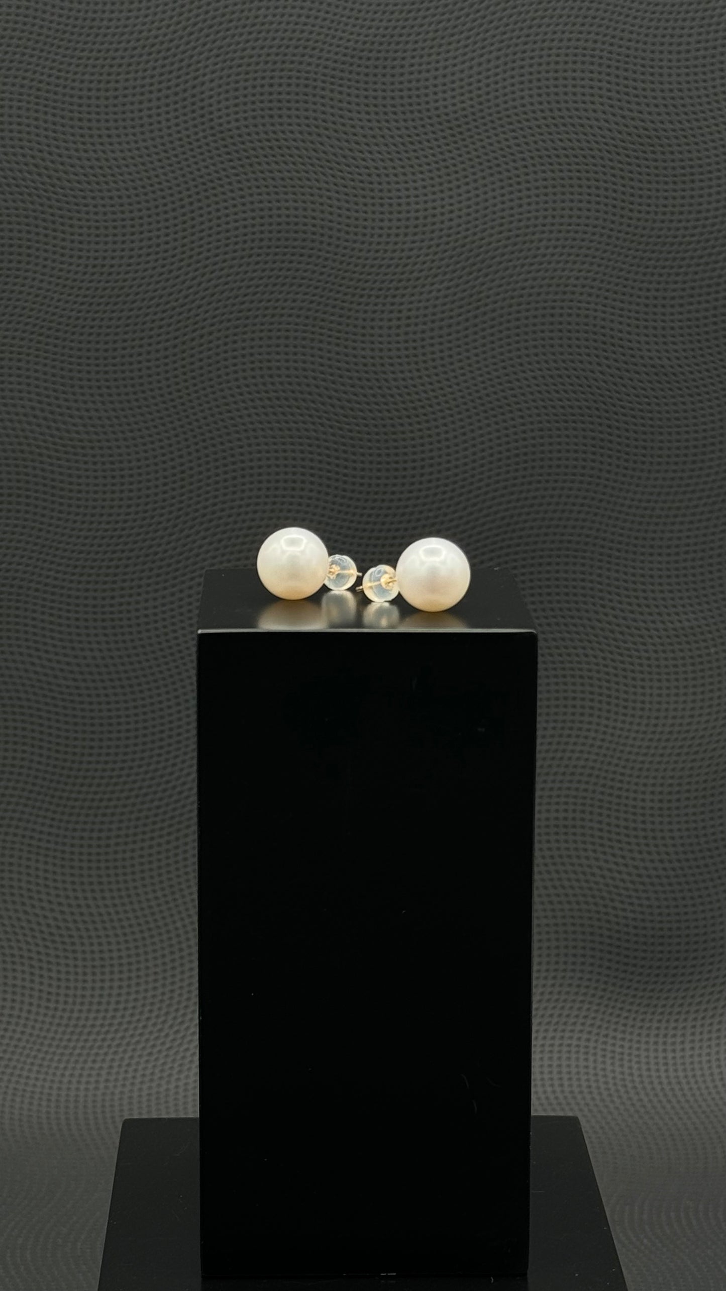 South Sea White Stud Pearl Earring | AAAA (Superb) Grade | 18K Gold | 11mm