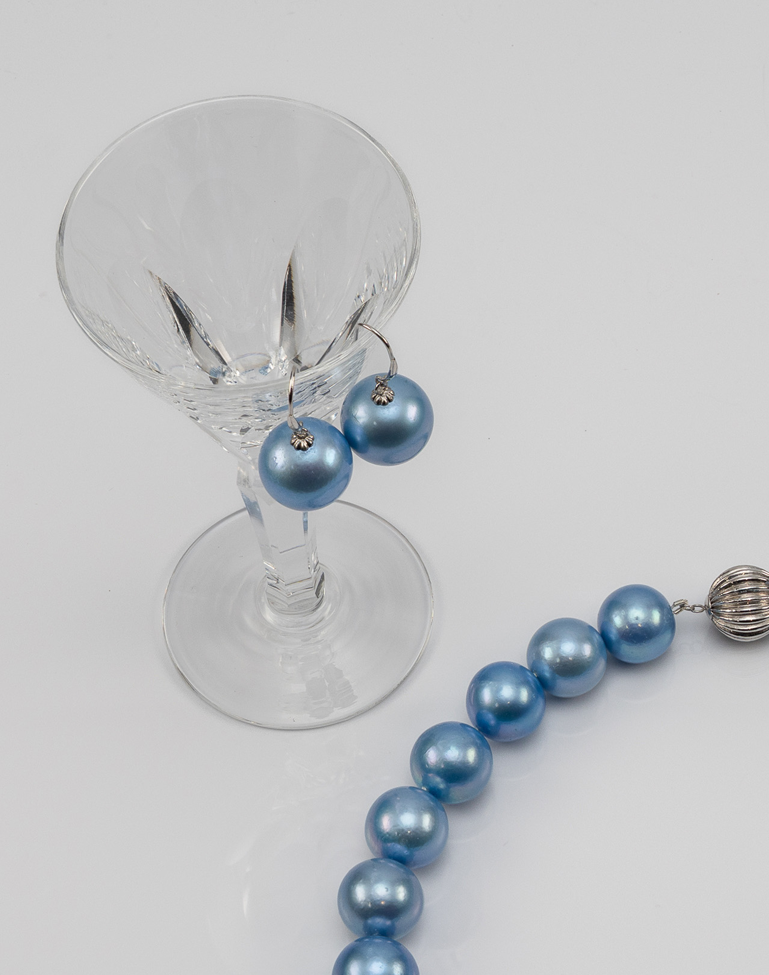 Raina IV Intense Blue South Sea Cultured Pearl Drop Earrings [ed026]