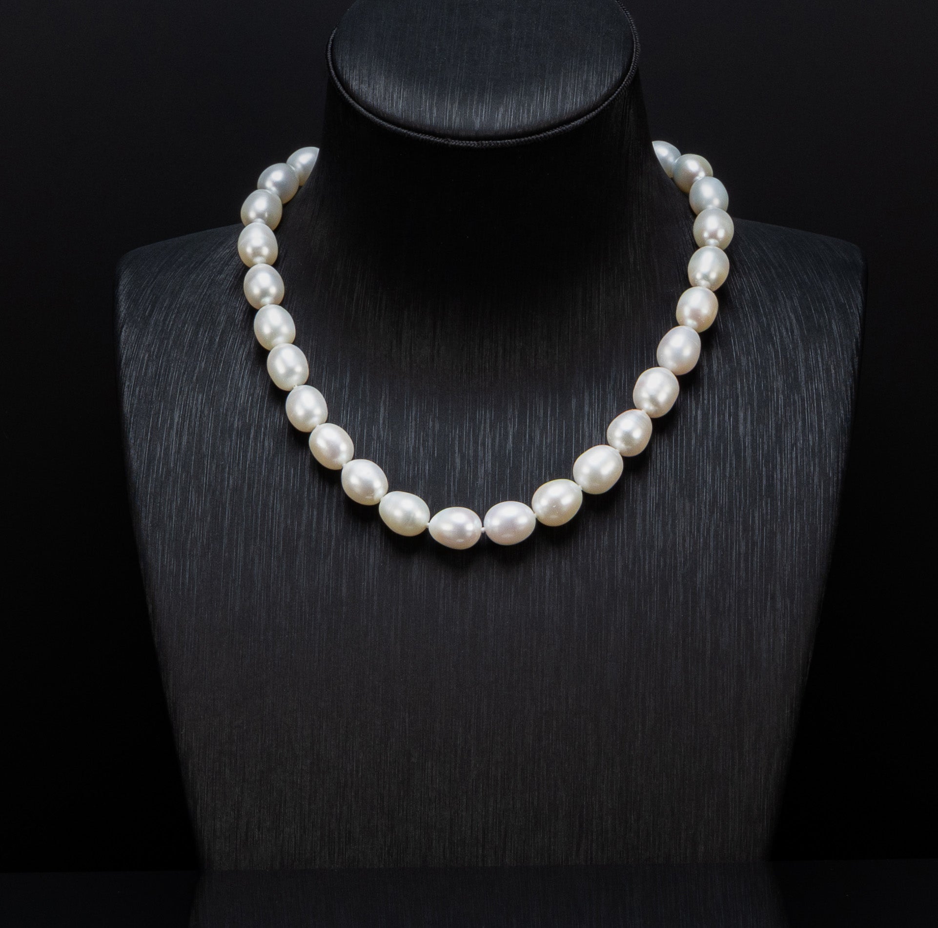 14" Oval Baroque White Pearl Necklace | AAAA Grade | Plated (white-gold) Clasp [cn109]