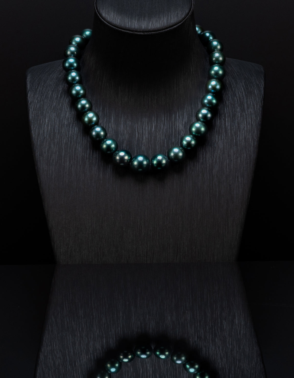 Fara Deep Green Tahitian Pearl Necklace [cnT113]