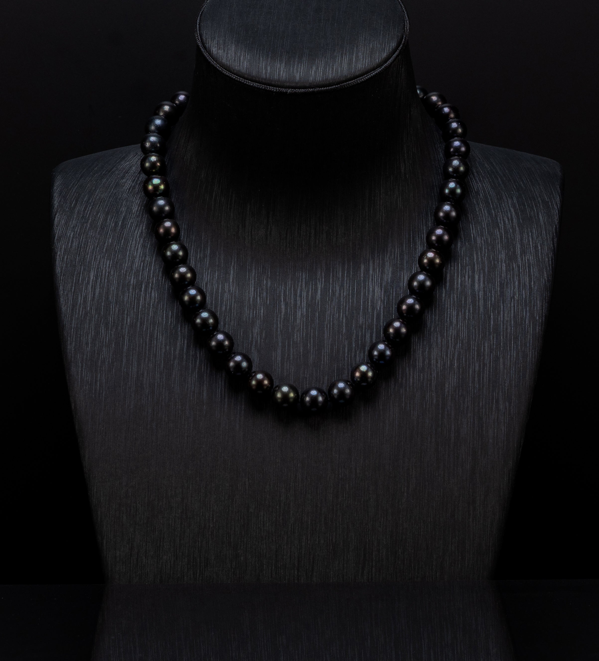 15" Tahitian Black Pearl Necklace | AAAA | 14K Clasp [cnT116]